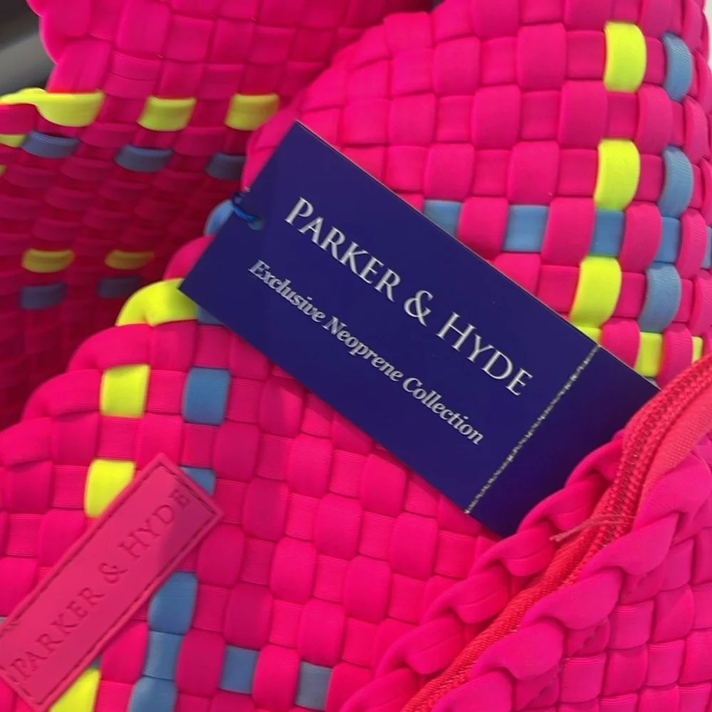 PARKER & HYDE Classic Woven Tote in Neon Pink Multi NWT - Picture 3 of 4